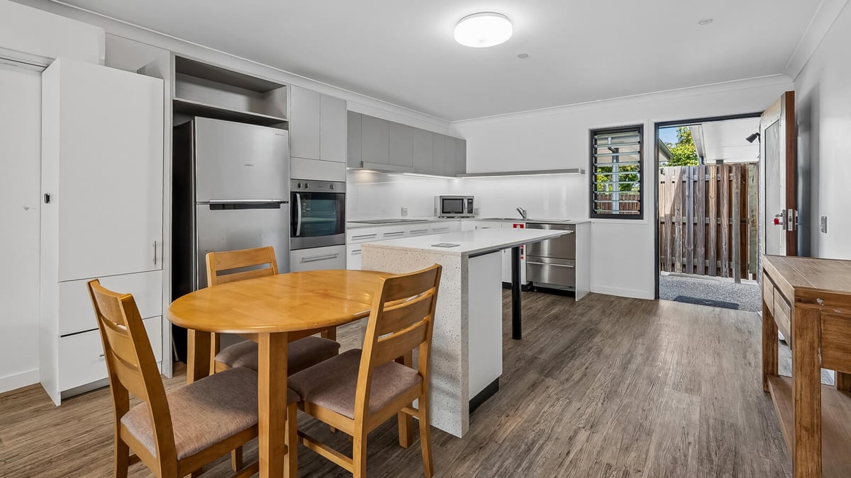 Svensson Heights_DAX40241P_Kitchen_l