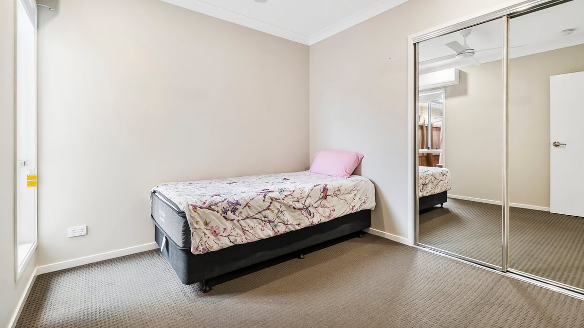 Banya-DAX40517H_1246x701_04