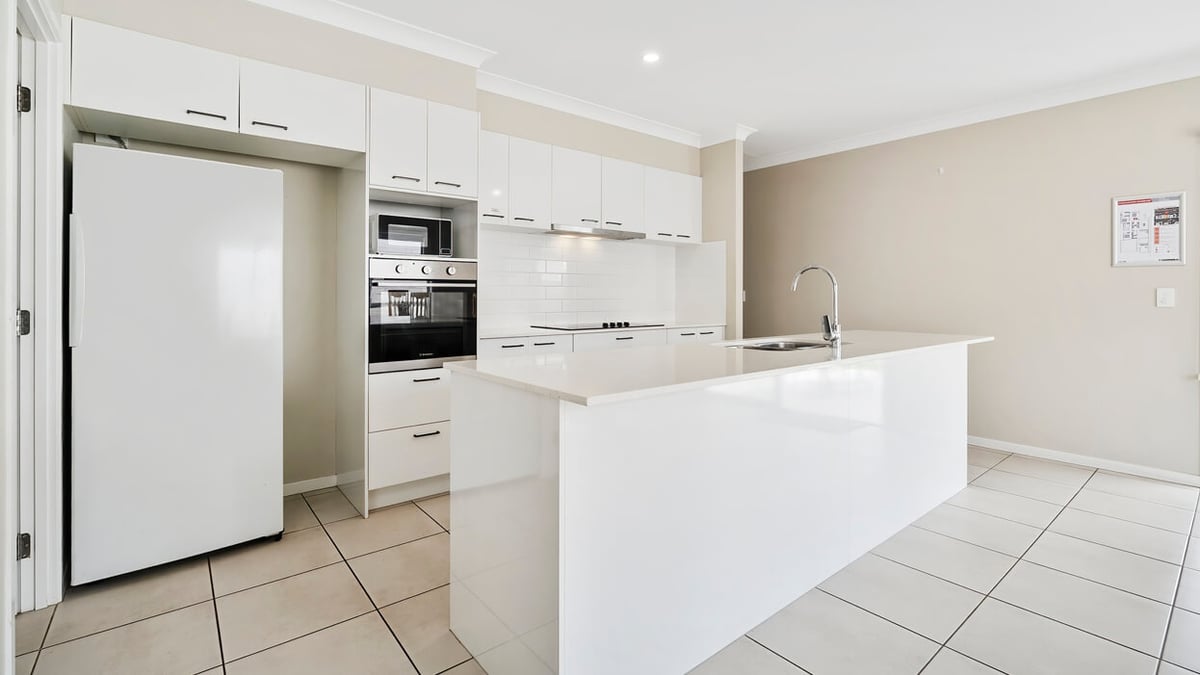 Banya-DAX40517H_1246x701_06