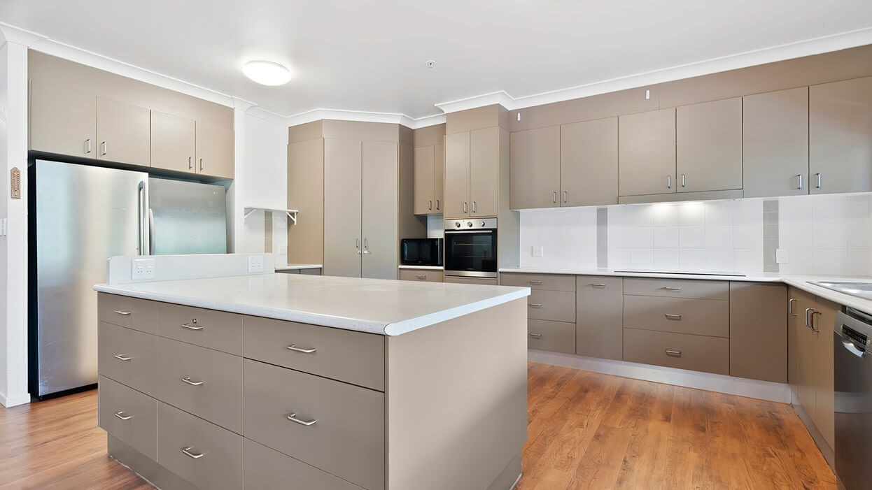 Highworth-DAX40156P-07