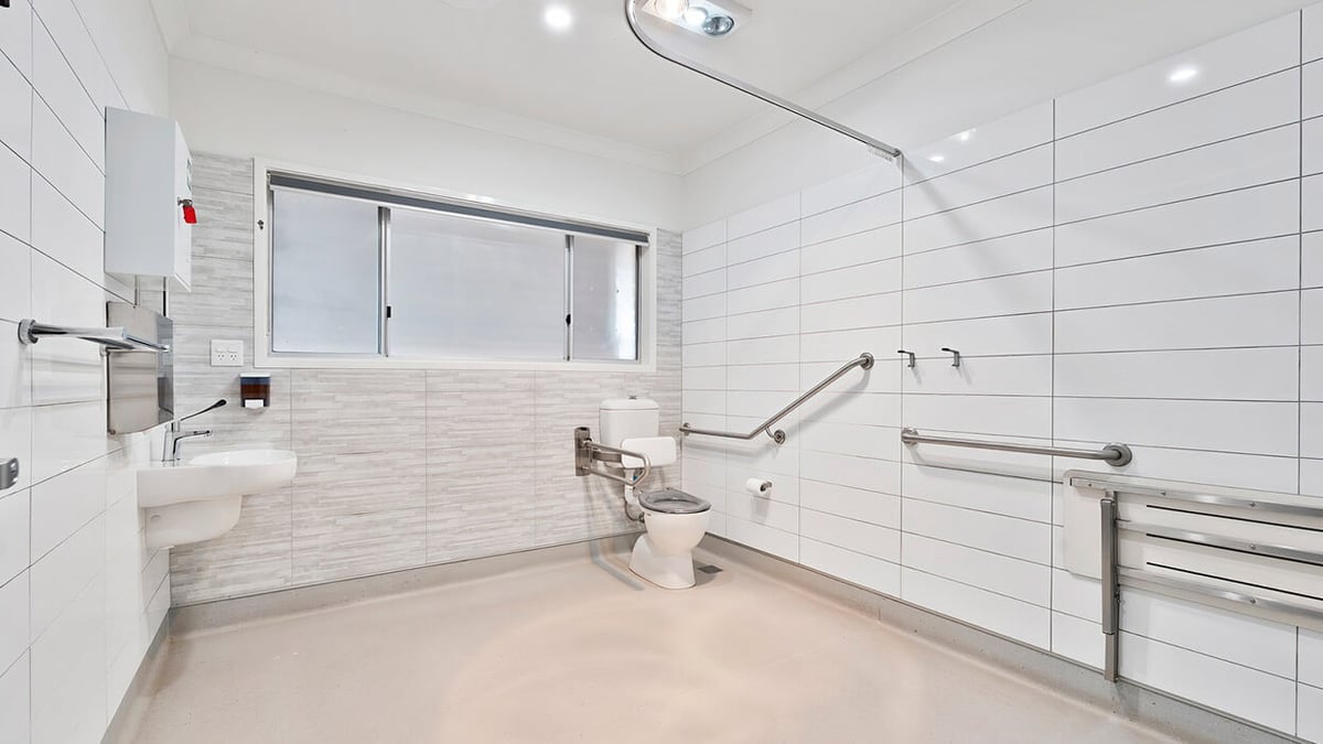 Highworth-DAX40156P-12