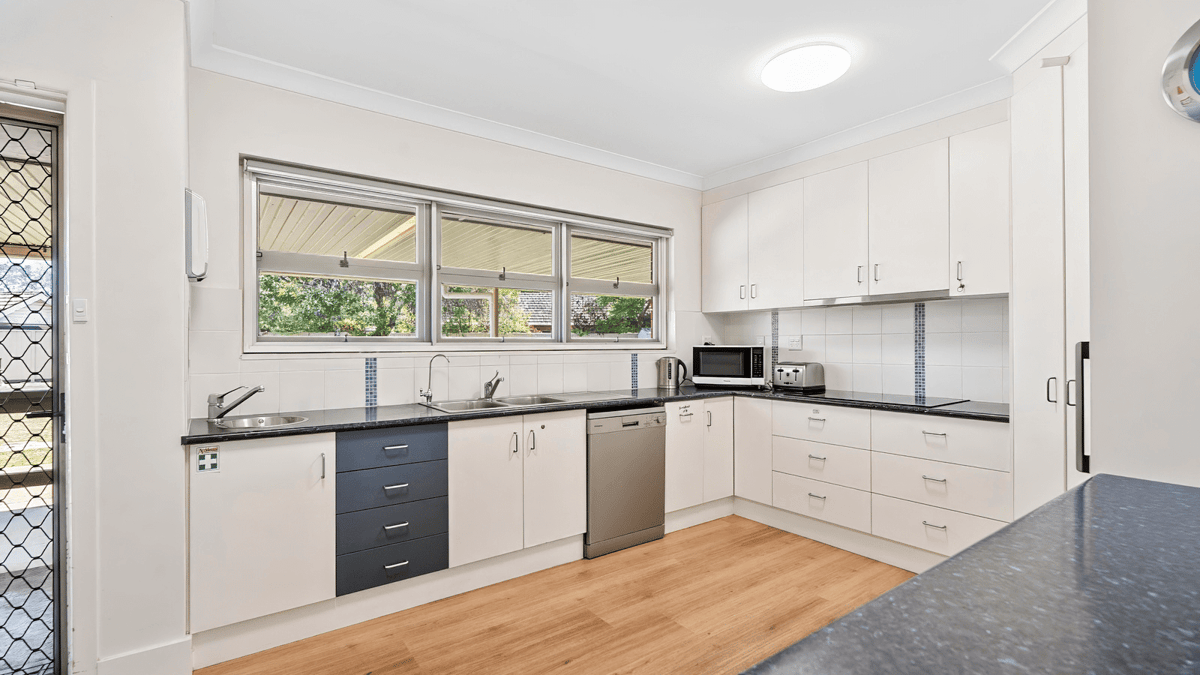 nambour-dax40158p-02-l