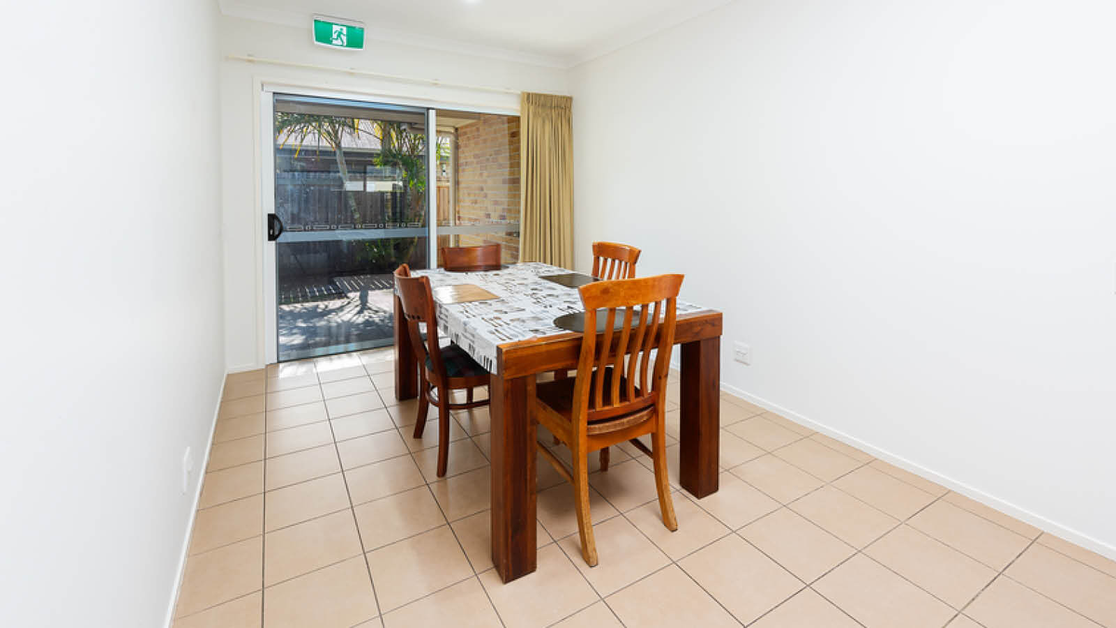 Tinana-dax40198P-accommodation-07-l