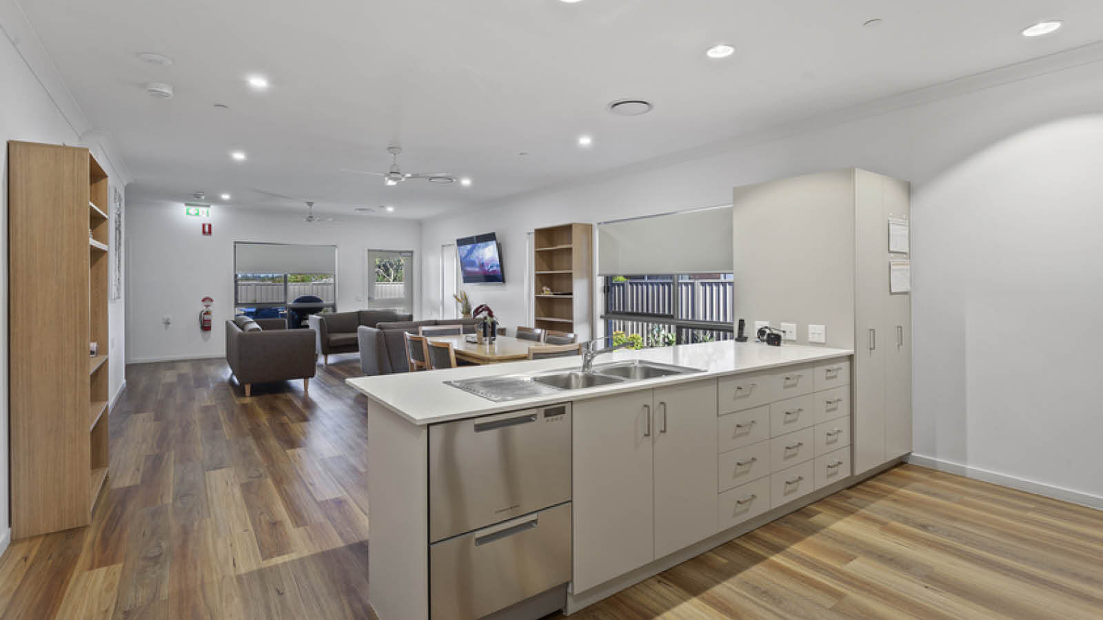 centenary-heights-dax40615P-accommodation-02-l