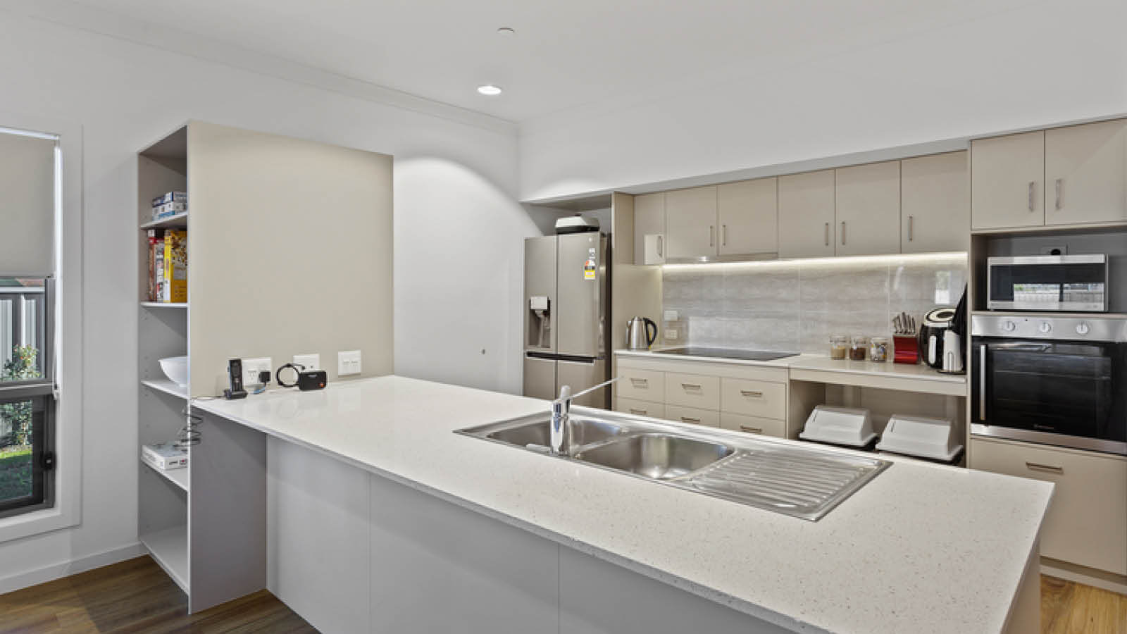 centenary-heights-dax40615P-accommodation-03-l