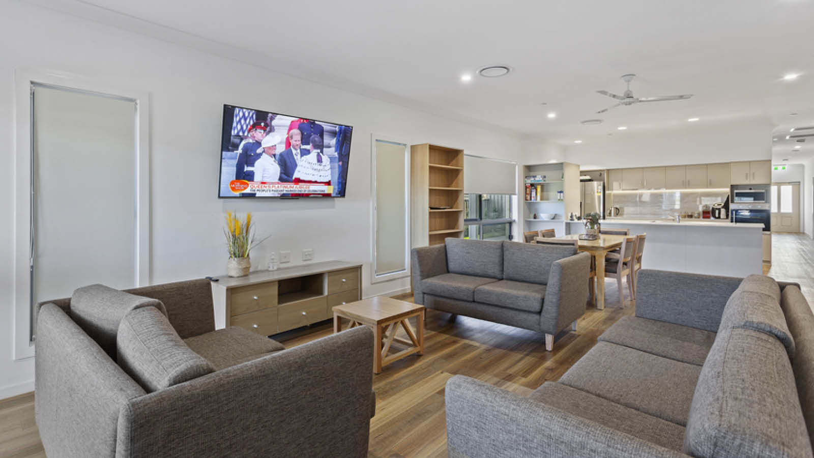 centenary-heights-dax40615P-accommodation-04-l