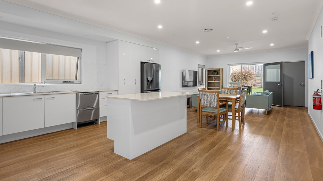 harlaxton-dax40603p-accommodation-l_03