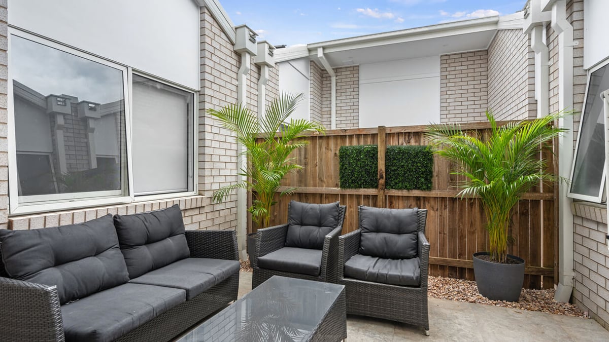 harlaxton-dax40603p-accommodation-l_13