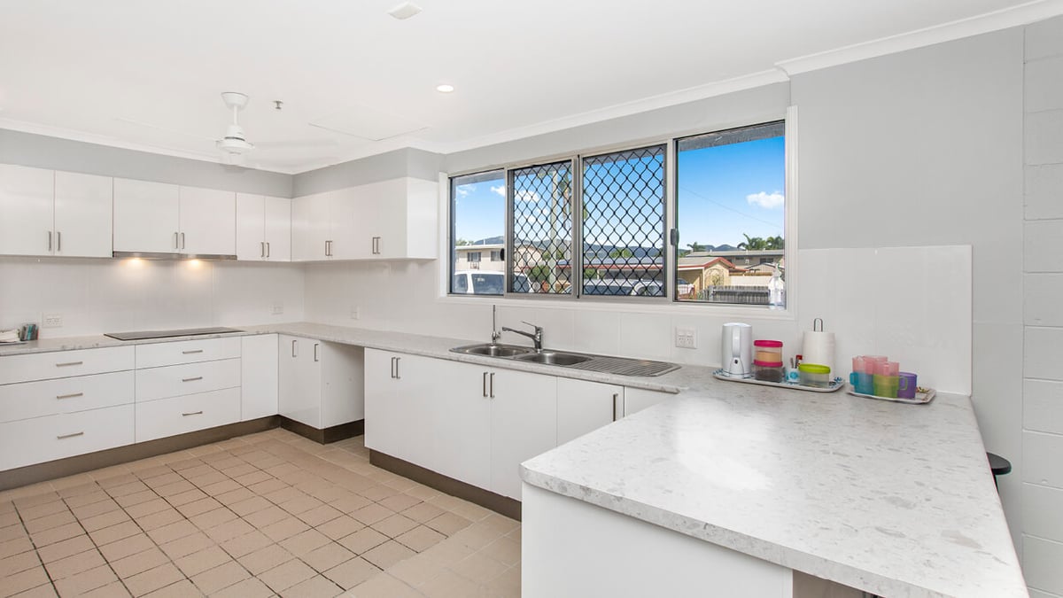 kirwan2-DAX40328P-gallery-accommodation-01-large