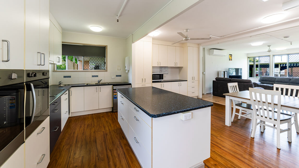 mackay-dax40295p-accommodation-images-l_02