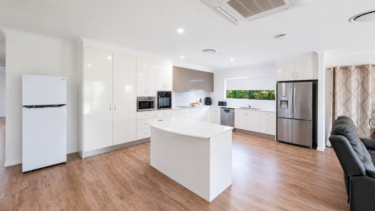norman-gardens-dax40268P-accommodation-04-l