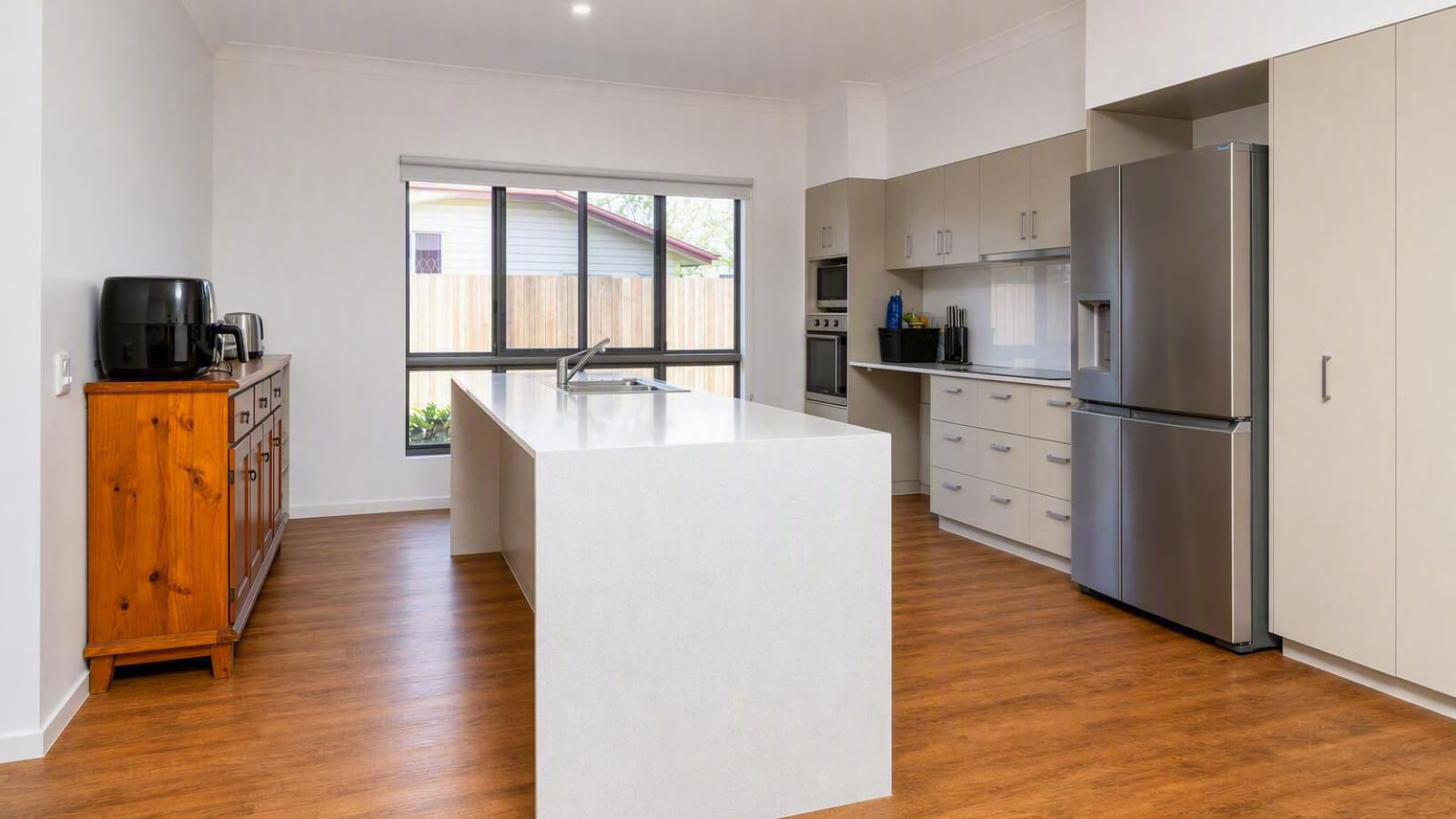 south_mackay_dax40619p_accommodation-02-l