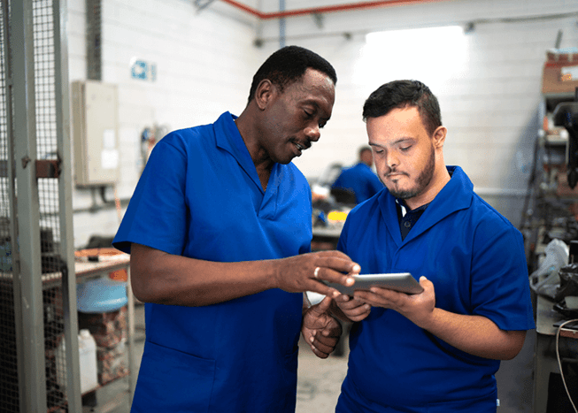 IEA-main-path-looking-for-staff-m