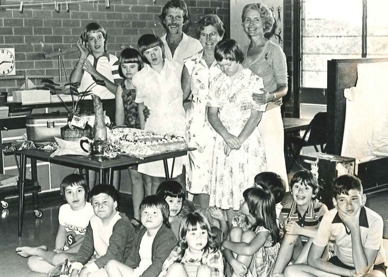 children-and-teachers-innisfail