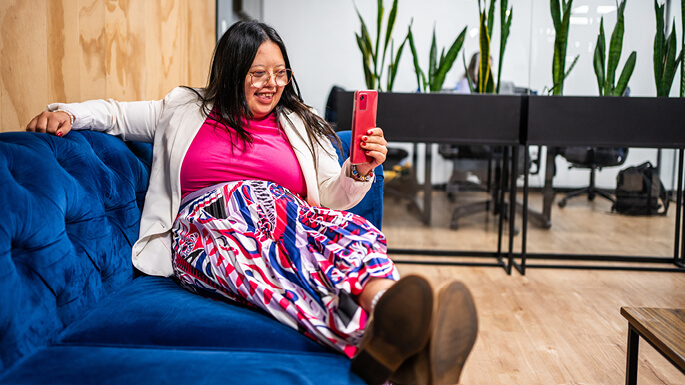 1_woman-using-smart-technologyjpeg