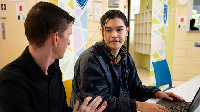 blog-navigating-the-NDIS-transition_supporting-your-child-when-they-turn-18_medium_04