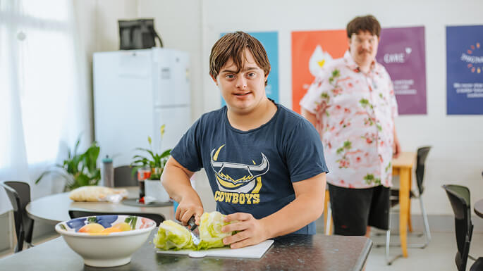 Man-chopping-lettucejpeg