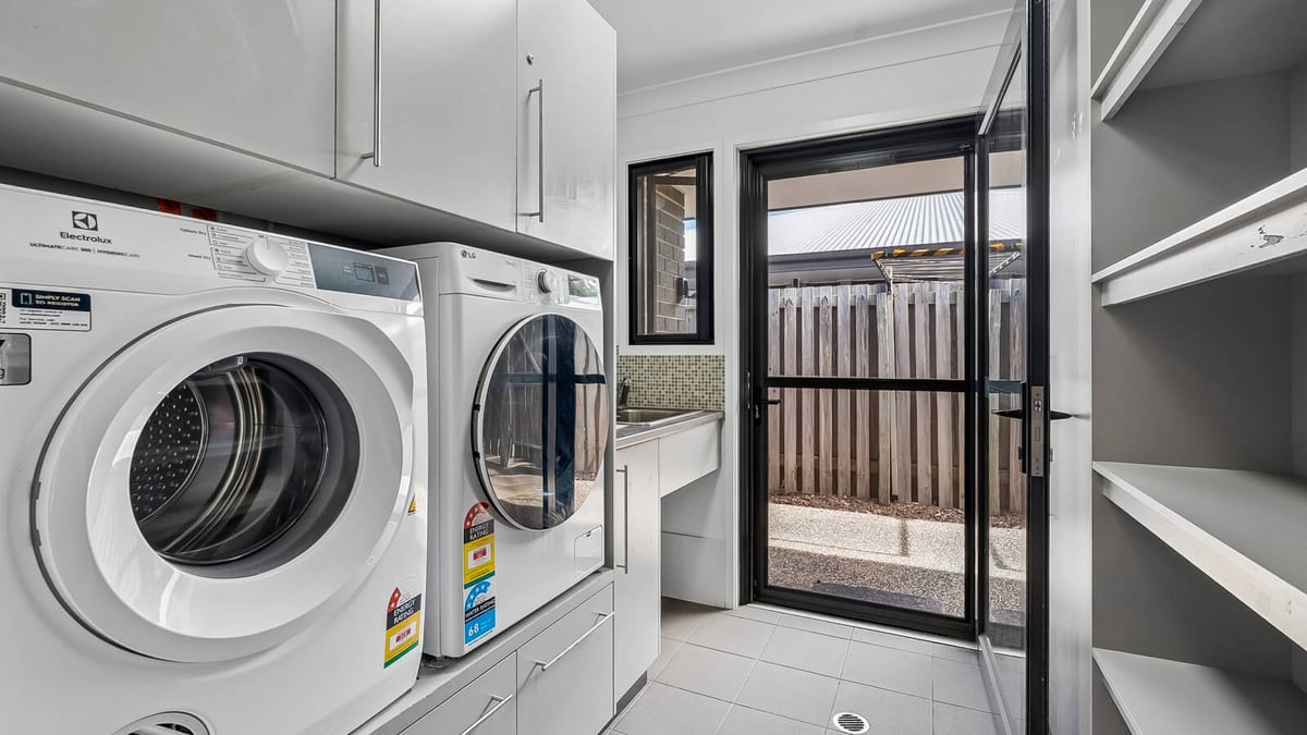 Svensson Heights_DAX40241P_Laundry_l