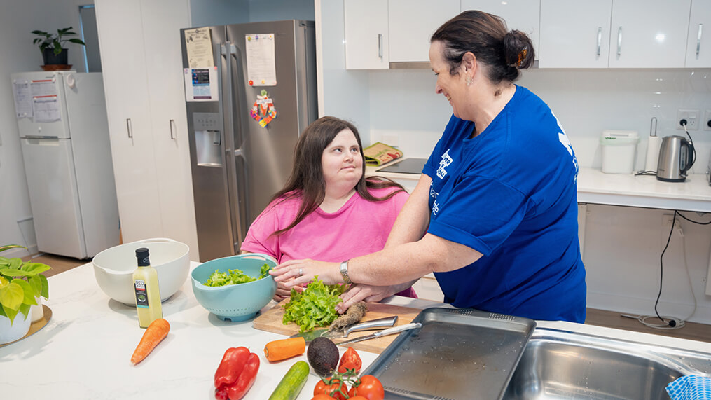 participant-and-support-worker-preparing-food-in-kitchen.jpg
