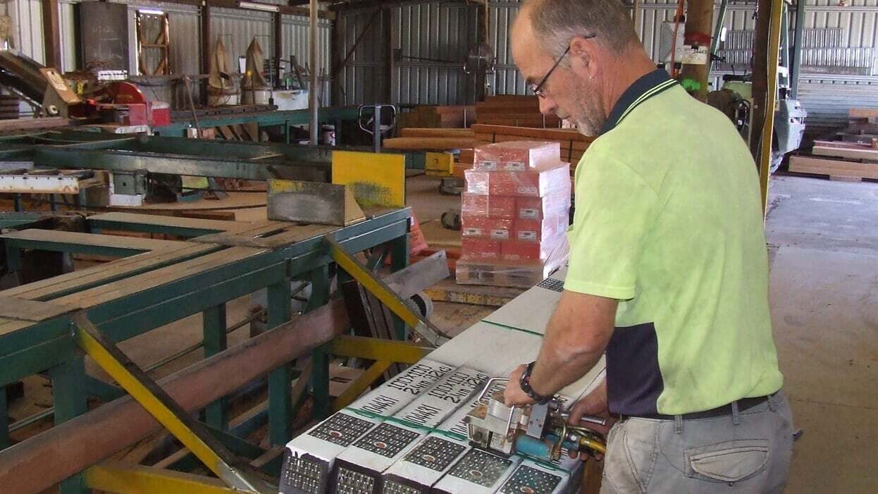 Cross arms manufacturing 