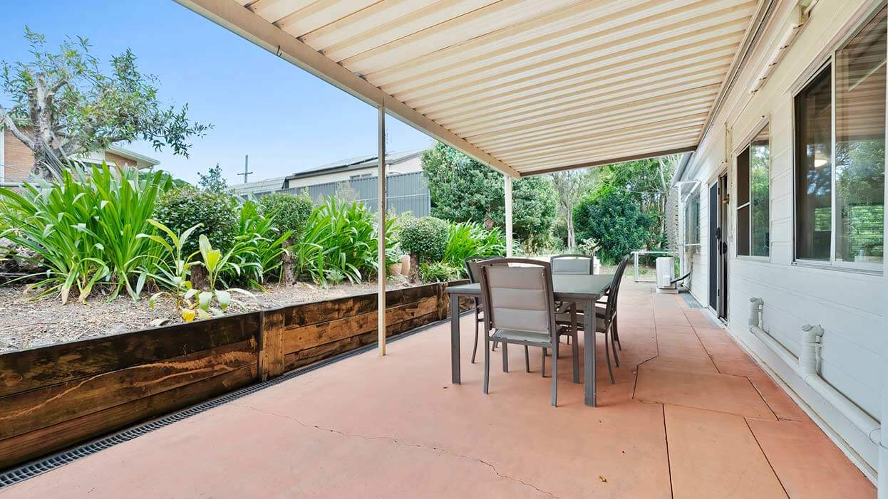 Highworth-DAX40156P-15