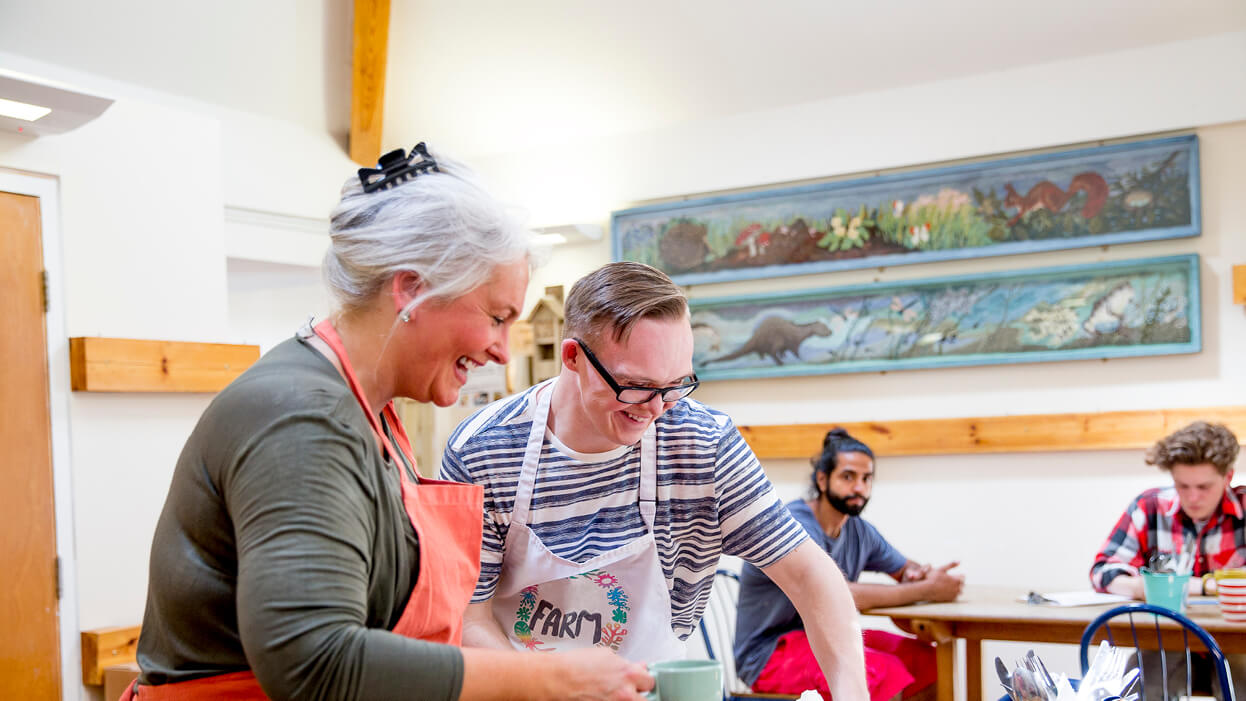 BLOG-Volunteering opens up a world of opportunities-1246x701